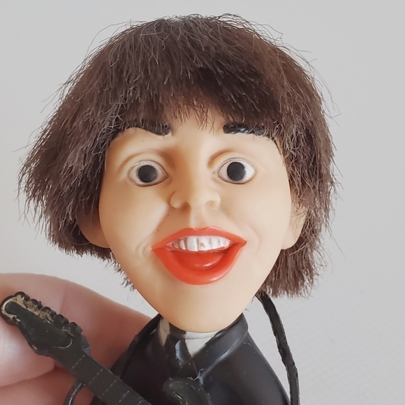 M01 * Remco Paul McCartney Doll Figure with Guitar Vintage 60s - Picture 5 of 7